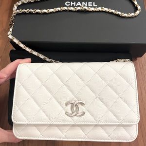 Chanel wallet on chain Crossbody bag white caviar leather NO TRADES. PRICE FIRM